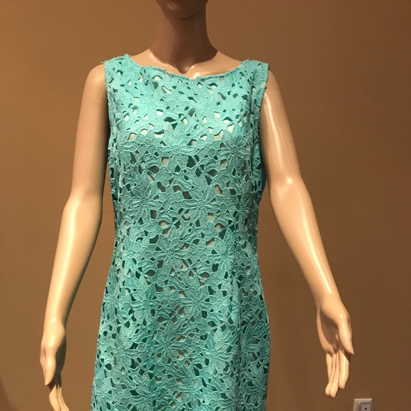 Tahari Dresses & Skirts - Tahari ASL Lace  Dress